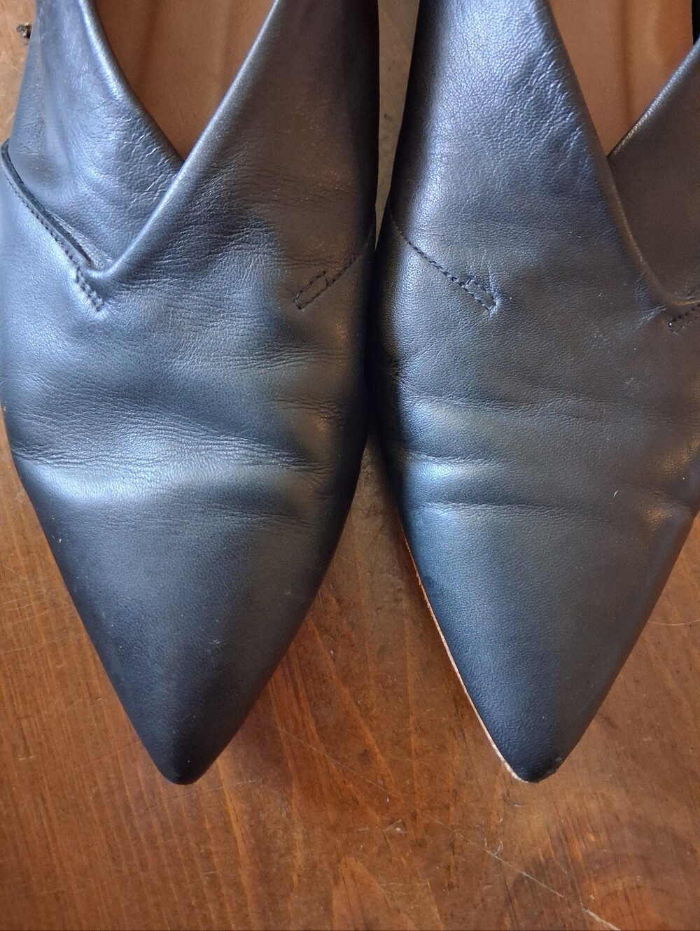 COCLICO Black Pointed Leather Slip On Flats With Crossover Vamp Sz 38 - Picture 7 of 9